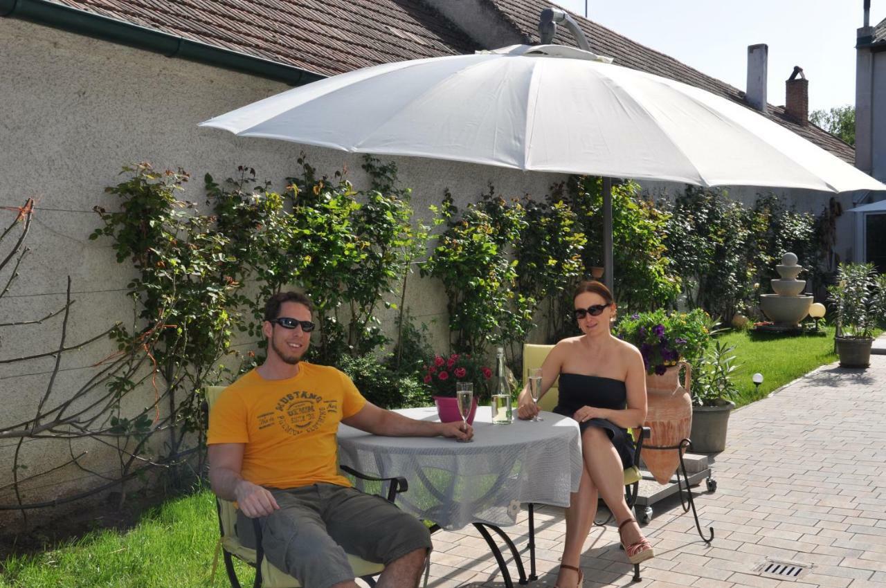 Gaestezimmer Resi Illmitz Ngoại thất bức ảnh